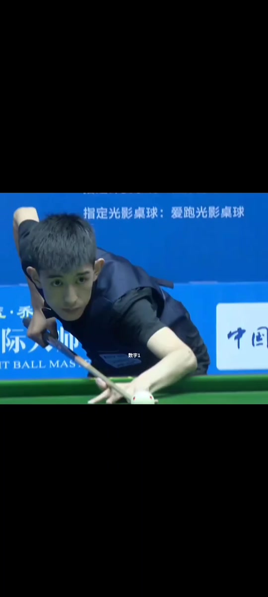 表现出更高 表现出更高