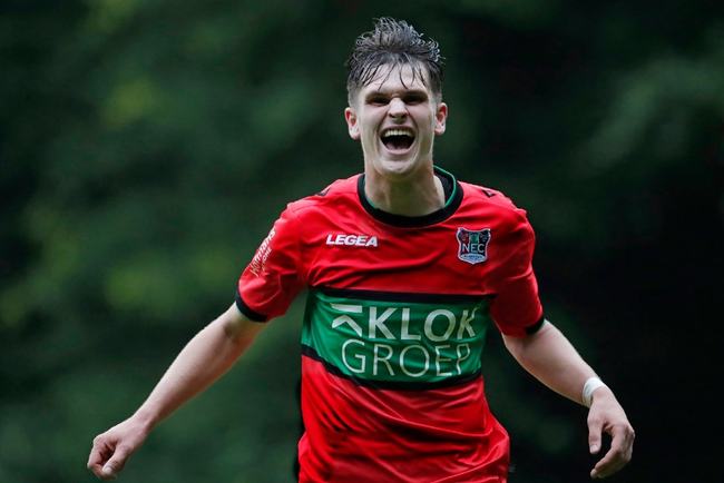 点考察两人 点考察两人